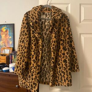 Billabong Cheetah Print Faux Fur Coat Women’s Size Medium. NWOT